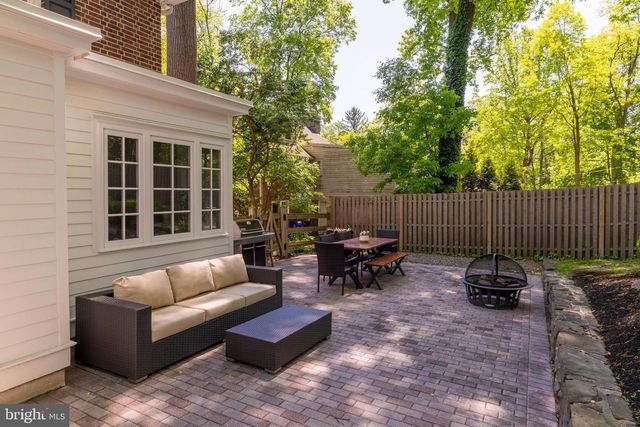 8378 GLEN RD, Elkins Park, PA 19027
