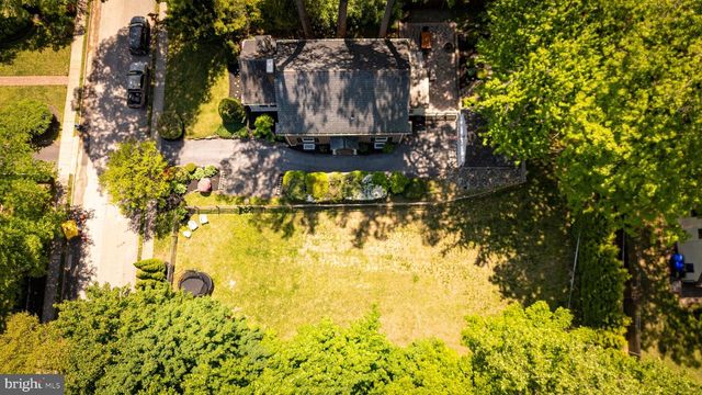 8378 GLEN RD, Elkins Park, PA 19027