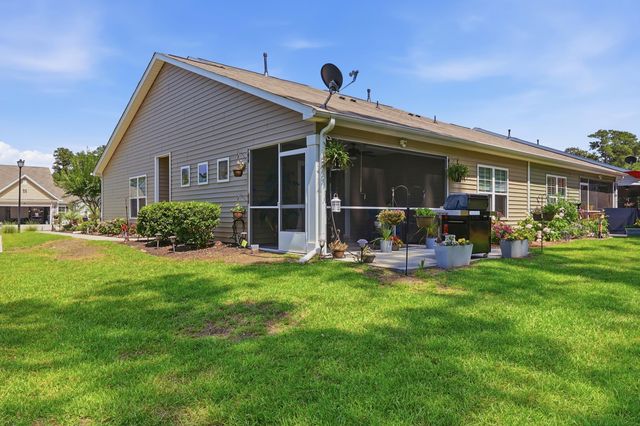 323 Logan St., Little River, SC 29566