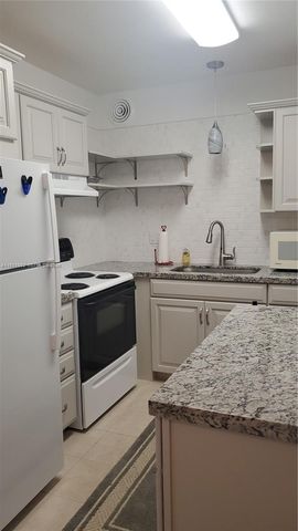 2400 Lake Osborne Dr 204, Lake Worth, FL 33461