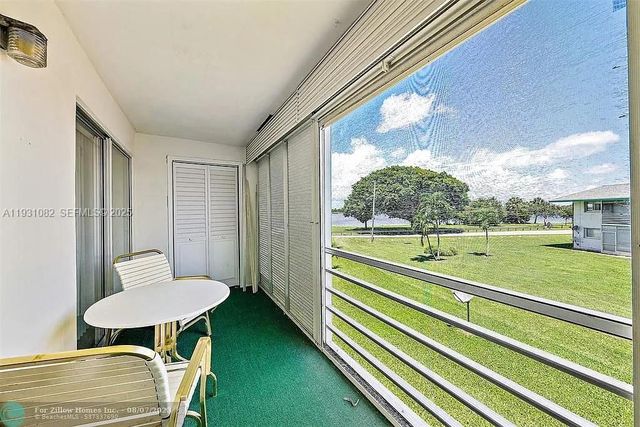 2400 Lake Osborne Dr 204, Lake Worth, FL 33461