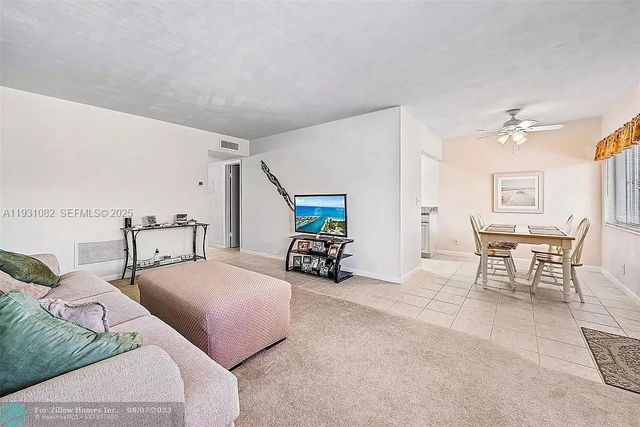 2400 Lake Osborne Dr 204, Lake Worth, FL 33461