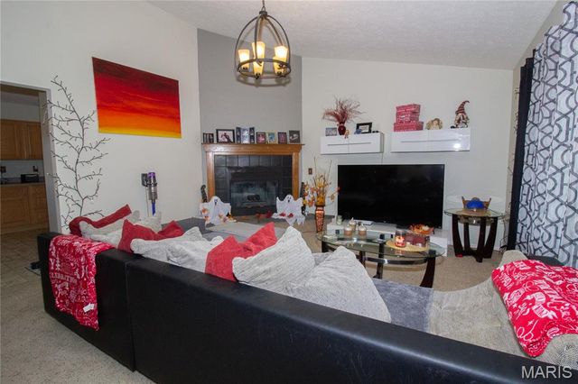 22130 Rhyme Lane, Waynesville, MO 65583