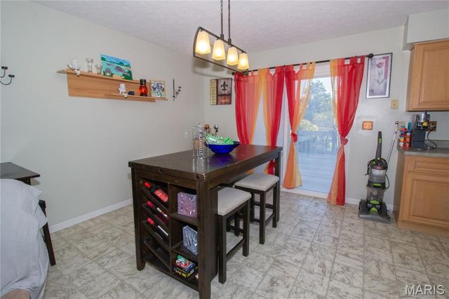 22130 Rhyme Lane, Waynesville, MO 65583