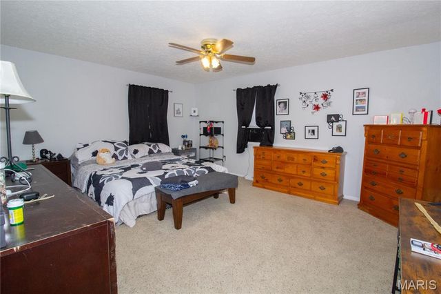 22130 Rhyme Lane, Waynesville, MO 65583