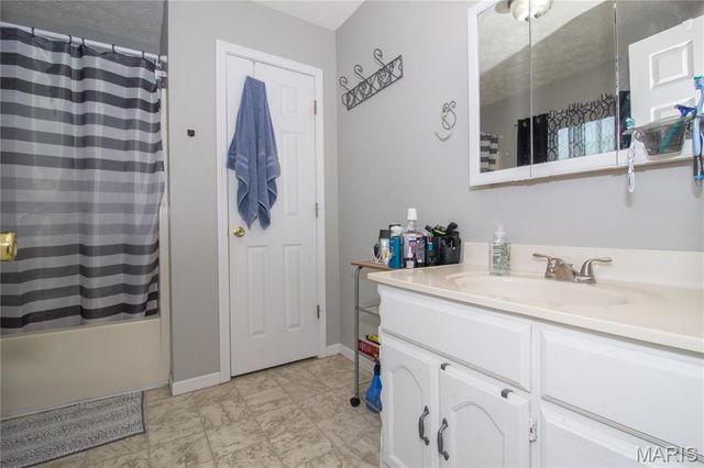 22130 Rhyme Lane, Waynesville, MO 65583