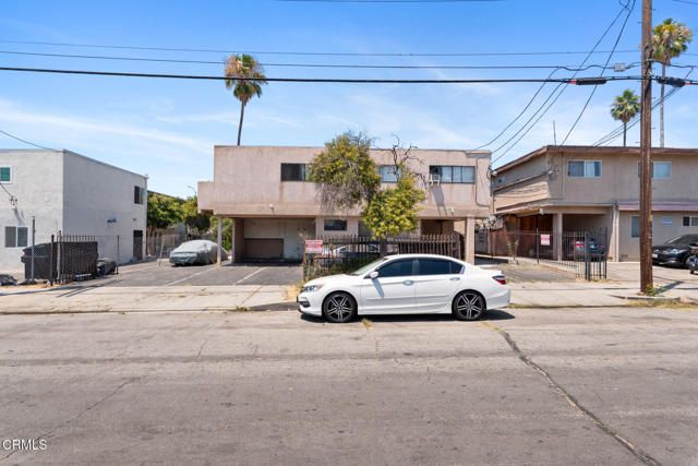 14690 Hubbard Street, Sylmar (los Angeles), CA 91342