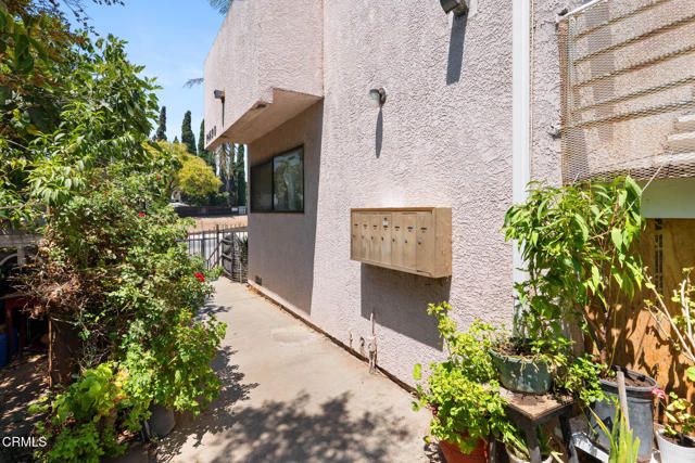 14690 Hubbard Street, Sylmar (los Angeles), CA 91342