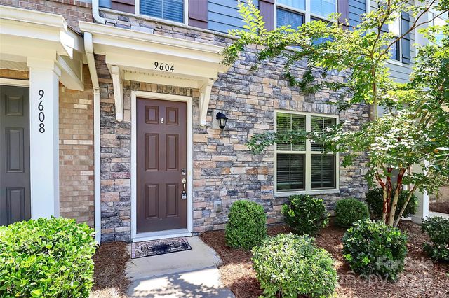 9604 Ainslie Downs Street, Charlotte, NC 28273