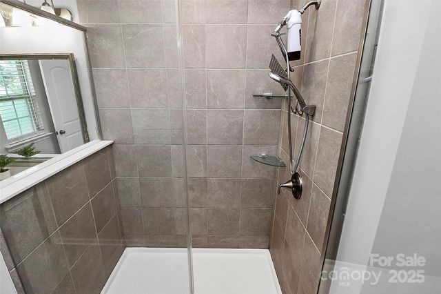 9604 Ainslie Downs Street, Charlotte, NC 28273