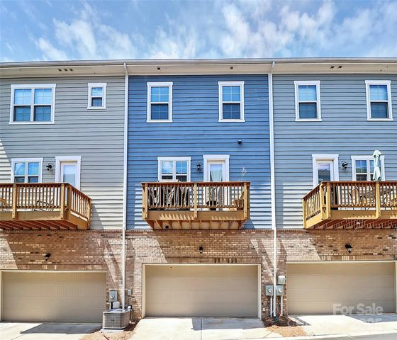 9604 Ainslie Downs Street, Charlotte, NC 28273