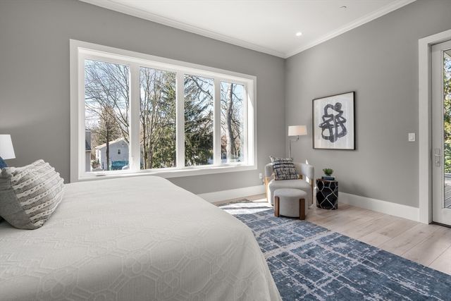 28 Wilson Cir 28, Newton, MA 02461
