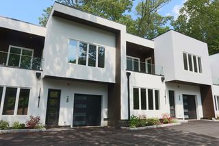 28 Wilson Cir 28, Newton, MA 02461