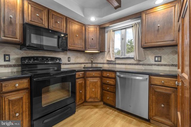 414 DALMAS AVE, Glenolden, PA 19036