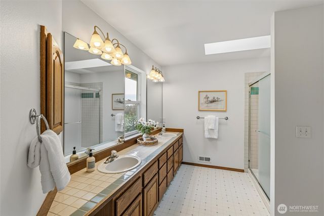 2012 NE Amhurst Court, Poulsbo, WA 98370