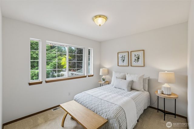 2012 NE Amhurst Court, Poulsbo, WA 98370