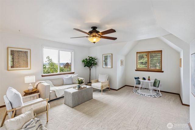 2012 NE Amhurst Court, Poulsbo, WA 98370