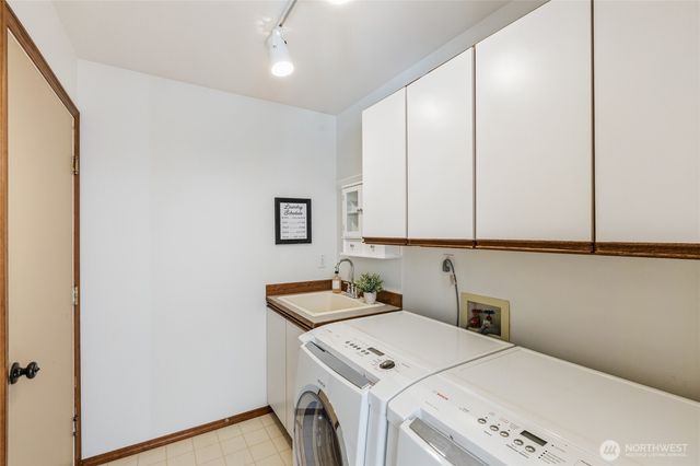 2012 NE Amhurst Court, Poulsbo, WA 98370