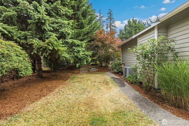 2012 NE Amhurst Court, Poulsbo, WA 98370