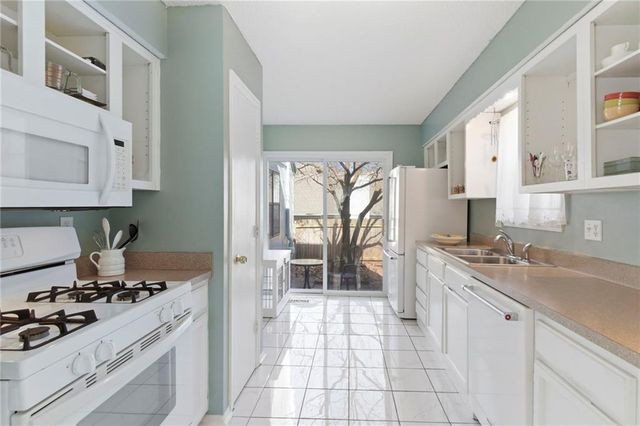13212 W 67th Street, Shawnee, KS 66216