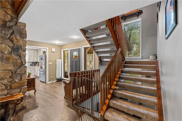 23529 E Overland Road, Nevada, MO 64772