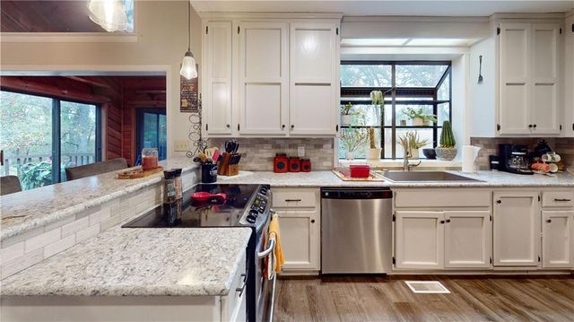 23529 E Overland Road, Nevada, MO 64772