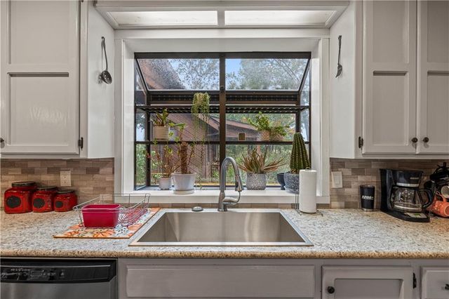 23529 E Overland Road, Nevada, MO 64772