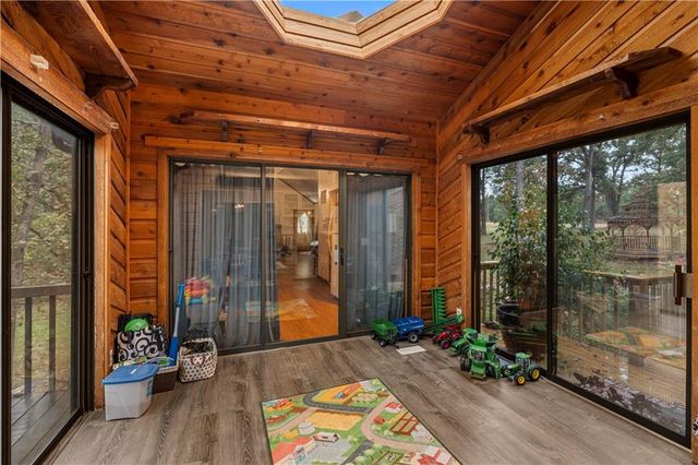 23529 E Overland Road, Nevada, MO 64772