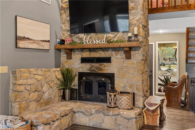 23529 E Overland Road, Nevada, MO 64772