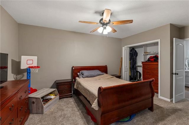 23529 E Overland Road, Nevada, MO 64772