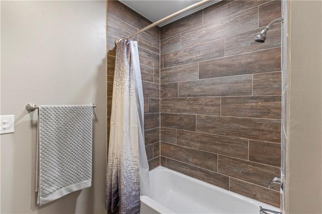 23529 E Overland Road, Nevada, MO 64772