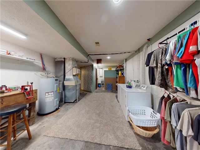 23529 E Overland Road, Nevada, MO 64772