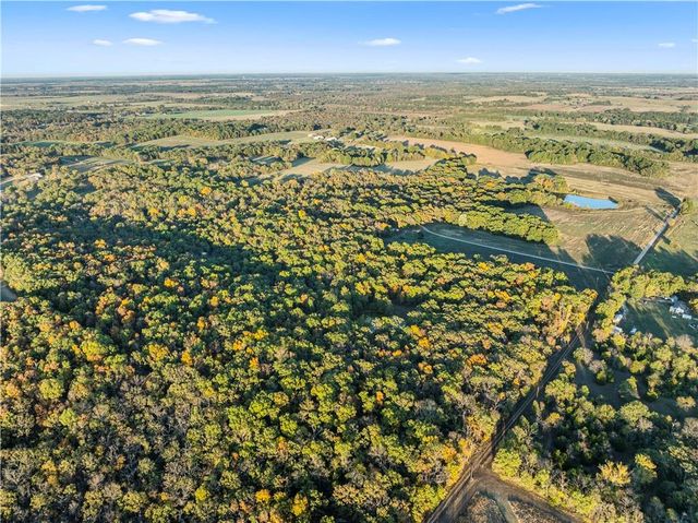 23529 E Overland Road, Nevada, MO 64772