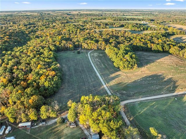 23529 E Overland Road, Nevada, MO 64772