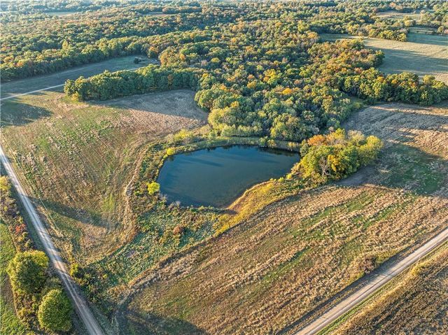 23529 E Overland Road, Nevada, MO 64772