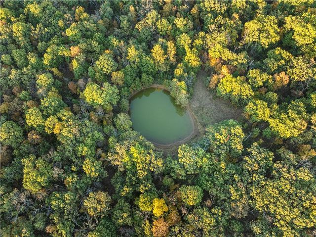 23529 E Overland Road, Nevada, MO 64772