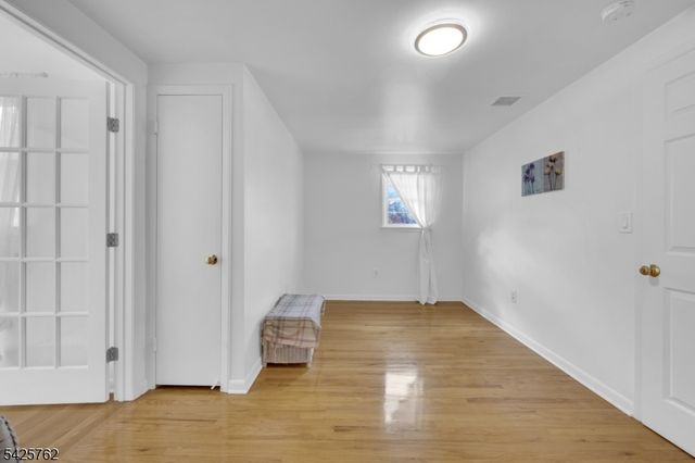 41 Lakewood Dr, Mountain Lakes Boro, NJ 07046