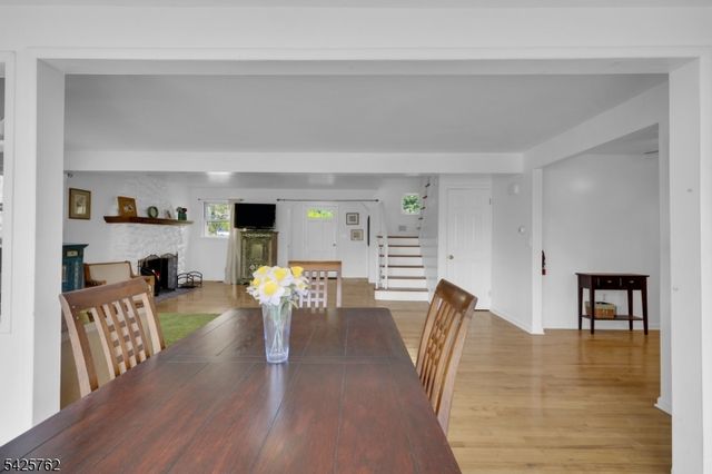 41 Lakewood Dr, Mountain Lakes Boro, NJ 07046