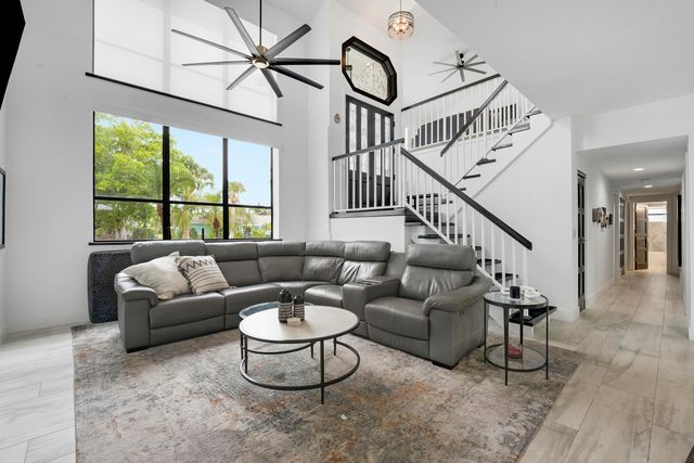 4290 SE Whiticar Way, Stuart, FL 34997