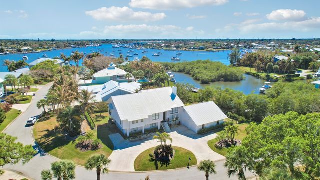 4290 SE Whiticar Way, Stuart, FL 34997