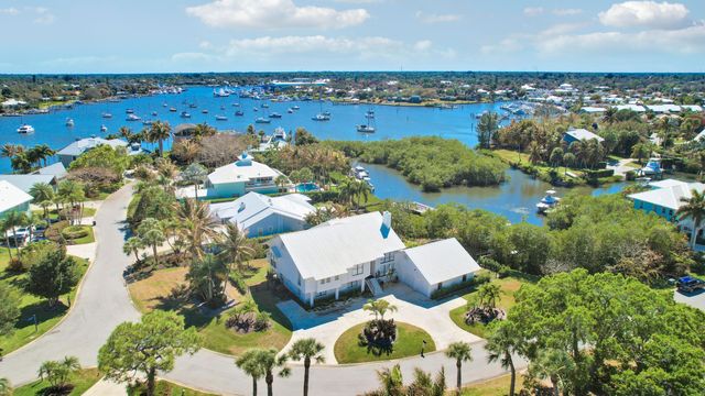 4290 SE Whiticar Way, Stuart, FL 34997