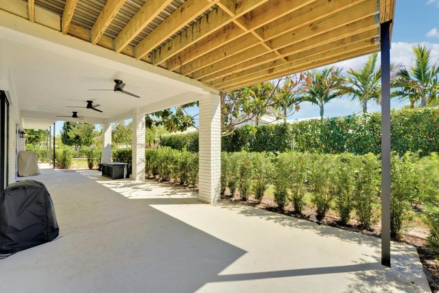 4290 SE Whiticar Way, Stuart, FL 34997