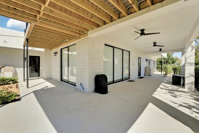 4290 SE Whiticar Way, Stuart, FL 34997