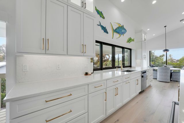 4290 SE Whiticar Way, Stuart, FL 34997