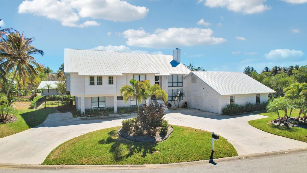 4290 SE Whiticar Way, Stuart, FL 34997