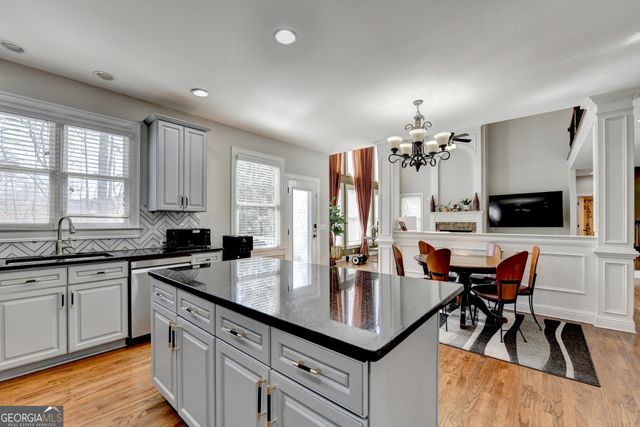 2340 Saxony Trace, Alpharetta, GA 30005