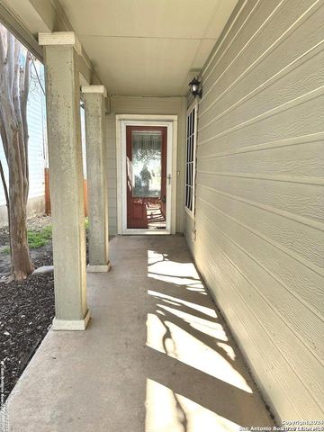 417 HINGE FLS, Cibolo, TX 78108