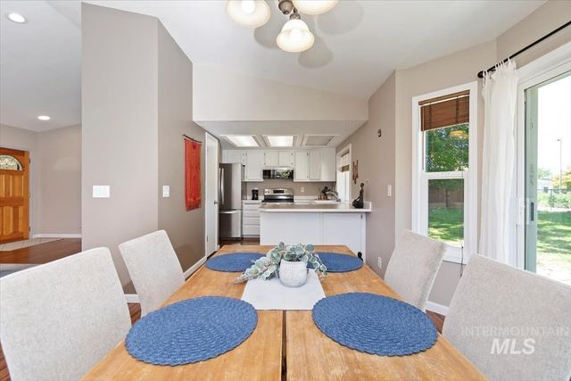 8806 W Midland St, Boise, ID 83704