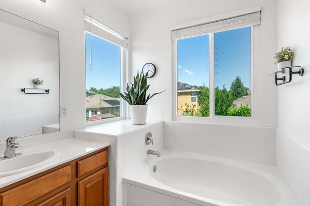 3263 Aruba St, West Sacramento, CA 95691