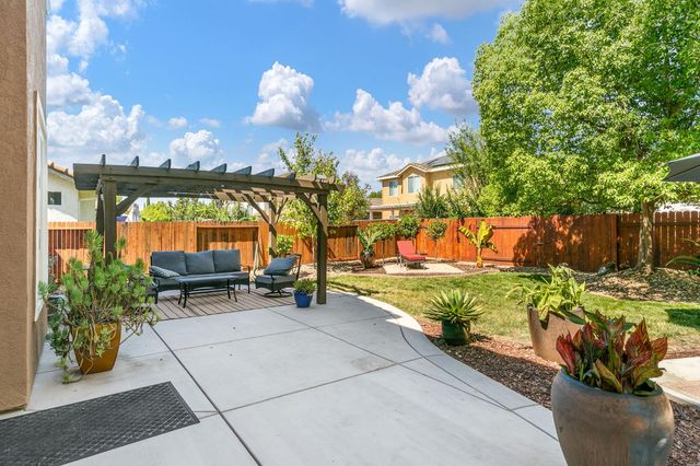 3263 Aruba St, West Sacramento, CA 95691